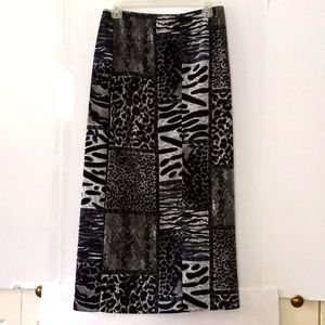 Bentley Women's Vintage Side Slit Pencil Skirt - Size (10) - Black/Gray Floral